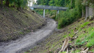 An der Bahnstrecke in Riedlingen wird nach dem Zugunglück gearbeitet.