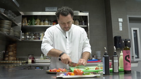 Maggi-Würze ist für viele Menschen Kult und ein unverzichtbarer Bestandteil in der Küche.