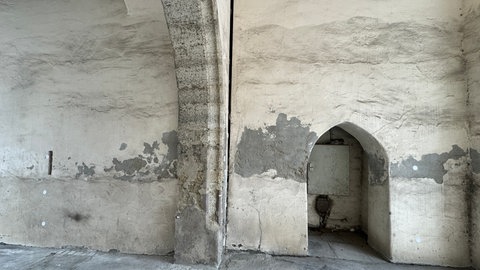 Ein Spalt, wo keiner sein sollte: Das Ulmer Tor in Biberach muss saniert werden.