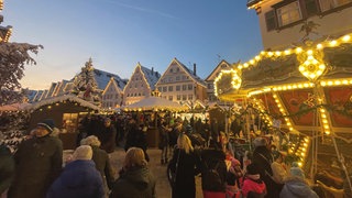 Der Christkindlesmarkt in Biberach ist nur einer von vielen Weihnachtsmärkten, die jetzt in der Region Bodensee-Oberschwaben beginnen.