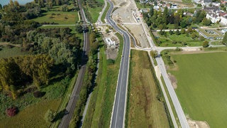 Eine Luftaufnahme der Baustelle am künftigen Tunnel B33 Allensbach-Hegne.