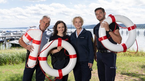 Die Schauspieler der Serie "WaPo Bodensee" Tim Wilde als Paul Schott, Wendy Güntensperger als Julia Demmler, Floriane Daniel als Nele Fehrenbach und Max König als Jakob Frings. Die Krimiserie steuert auf ein Jubiläum zu: Die 100. Folge wird Ende 2025 ausgestrahlt.