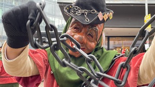 Der Große Narrensprung in Friedrichshafen 2026. Fastnacht am Bodensee auch bei Regen.