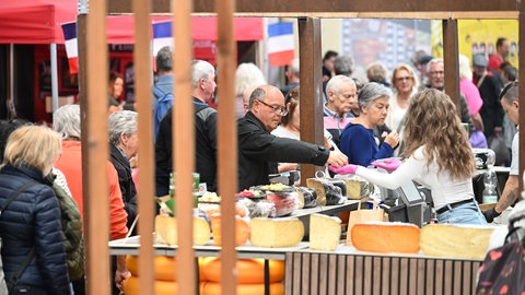 Viel Käse: Auch Kulinarisches war dieses Jahr auf der Messe "IBO" in Friedrichshafen wieder beliebt