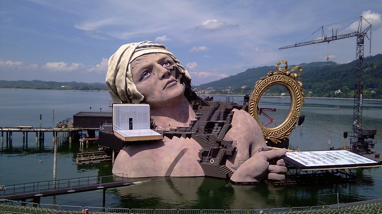 So sahen Bühnenbilder auf der Seebühne der Bregenzer Festspiele aus.