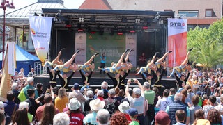 Drei Wochen noch, dann wird Konstanz zur Sportstadt: Beim Landesturnfest treffen sich tausende Turnerinnen und Turner am Bodensee. So wie hier 2022 in Lahr (Archivbild).