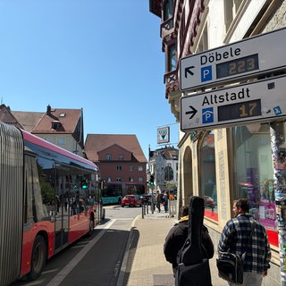 Die Bodanstraße in Konstanz. Sie ist an Wochenenden oft überlastet. Auch hier soll künftig die digitale Verkehrssteuerung helfen, die die Stadt Konstanz plant.