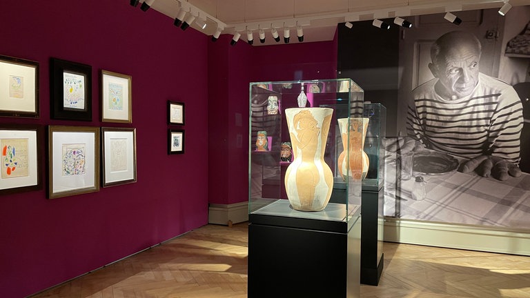 Zeichnungen und Keramik von Pablo Picasso sind in einer Ausstellung im Stadtmuseum "Cavazzen" in Lindau zu sehen.