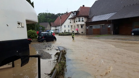 Feuerwehr im Wasser