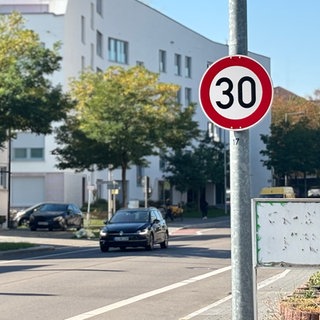 Erst vor wenigen Monaten hat Friedrichshafen (Bodenseekreis) auf vielen Straßen Tempo 30 eingeführt. 