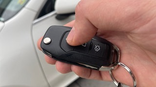 Symbolbild: Auto wir abgeschlossen