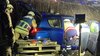 Durch Glätte gab es am Mittwoch viele Unfälle, wie hier in Heilbronn. Teilweise kamen die Streudienste nicht durch, unter anderem im Kreis Schwäbisch Hall