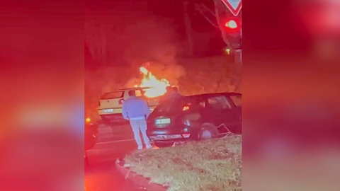 Zwei Fahrer werden bei einem Unfall auf der Heilbronner Neckartalstraße schwer verletzt.