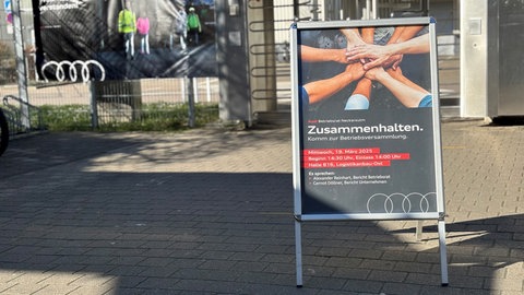 Beim Autobauer Audi bricht der Gewinn ein. Das hat auch für die Mitarbeiterinnen und Mitarbeiter Konsequenzen. 