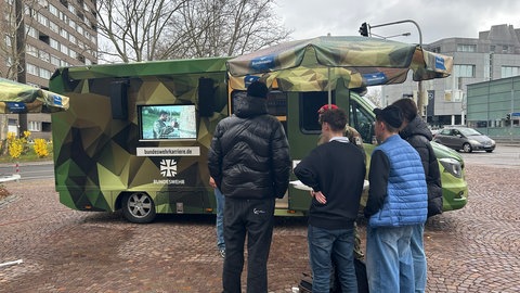 Bundeswehr auf Berufsmesse in Heilbronn