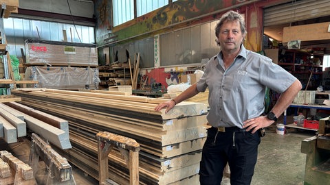 Der Zimmermeister Andreas Götz aus Obersulm bezeichnet die Bürokratie als Wahnsinn.