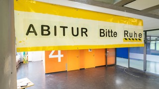 Bei einem Schwäbsich Haller Gymnasium wurde die Abitur-Prüfung durch einen Feueralarm unterbrochen. 