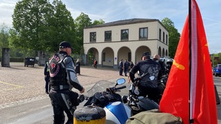 putintreue Motorrad-Rocker der "Nachtwölfe".