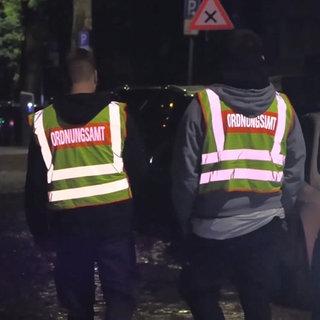 In der Stadt Crailsheim unterstützt jetzt eine City-Streife den Kommunalen Ordnungsdienst und die Polizei in der Innenstadt. 
