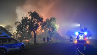 Bei einem Scheunenbrand in Rot am See sind rund 50 Schweine verendet. Die Polizei spricht von einem Millionenschaden.