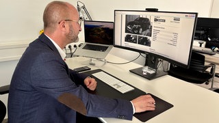 Stefan Härterich, Geschäftsführer Koch Autogruppe Schwäbisch Hall -  mit gefälschten Gebrauchtwagen prellen Betrüger nicht nur Privatleute, sondern auch namhaften Händler in der Region. Dieser reagiert mit erhöhten Sicherheitsmaßnahmen.