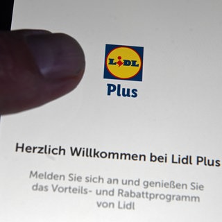 Die Lidl-Plus-App auf einem iPad. Der Rechtsstreit um die Lidl-Plus-App geht weiter. Verbraucherschützer wollen vor dem Bundesgerichtshof klagen: Die App sei nicht kostenlos.