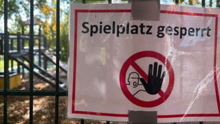 Auf einem Spielplatz in Weinsberg-Grantschen (Kreis Heilbronn) sind erhöhte PCB-Werte entdeckt worden. Aufgrund der Belastung bleibt der Bereich vorerst gesperrt.