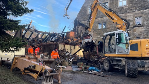 Nach einem Brand in der Herrenmühle in Obersontheim wurde eine Leiche entdeckt.