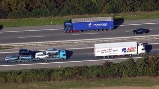 Das Projekt um den A6-Ausbau zieht sich weiter: Vorerste wurde die Erweiterung zwischen Weinsberg und Crailsheim nicht freigegeben. Der Hohenloher Bundestagsabgeordnete kritisiert das scharf.