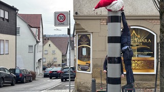 polizei-entkleidet-blitzer