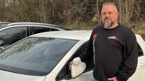 Die Ankündigung einer Führerscheinreform führt in der Region Heilbronn-Franken zu einem starken Rückgang der Fahrschulanmeldungen. Auch bei der Fahrschule von Mirko Skeide.