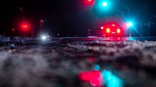 Schnee und Glatteis haben in der Region Heilbronn-Franken in der Nacht auf Montag für zwölf Unfälle gesorgt. 