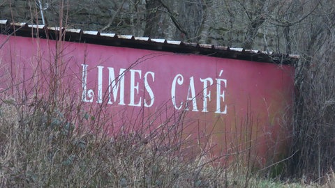 Außerhalb von Jagsthausen liegt auf einer Bergkuppe das "Limes Café".