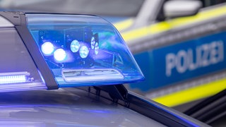 In Gaildorf (Kreis Schwäbisch Hall) wurde ein 50-jähriger Mann scher verletzt aufgefunden. Er verstarb noch am selben Tag im Krankenhaus. Die Polizei sucht Zeugen. (Symbolbild)