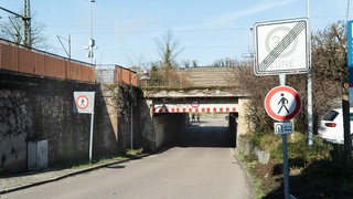 Der Tod einer Frau in Lauffen gibt Rätsel auf. Sie wurde tot in ihrer Wohnung gefunden. 