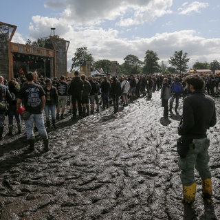 Würth Modyf - Hersteller von Arbeitskleidung - und das Heavy Metal Festival Wacken kooperieren: Unter anderem wird es Gummistiefel mit gemeinsamem Branding zu kaufen geben. (Symbolbild Wacken)