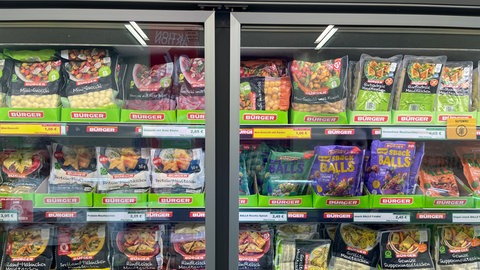 Verschiedene Produkte im Werksverkauf von Bürger in Ditzingen.