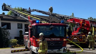 Die Feuerwehr Heilbronn im Einsatz bei einem Dachstuhlbrand