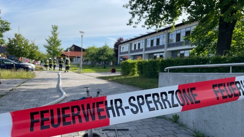 Ein Gasaustritt an der Grundschule in Eppingen hat am Montag nach den Pfingstferien einen größeren Feuerwehreinsatz ausgelöst. 