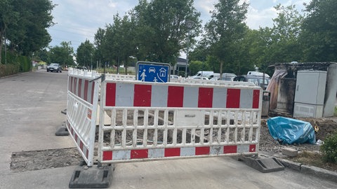 Am Montag waren die Arbeiten am Verteilerkasten in Untereisesheim noch nicht beendet.