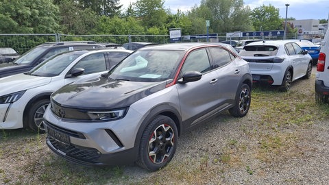 Der von Tamara Buwing bezahlte Opel Mokka stand nach der Insolvenz weiterhin auf dem Hof von Autolöwen. 
