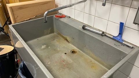Die Weiherbergschule in Pforzheim ist in die Jahre gekommen.