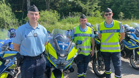 Sacha Damm (li.) und sein Team von der Gendarmerie Nationale Strasbourg