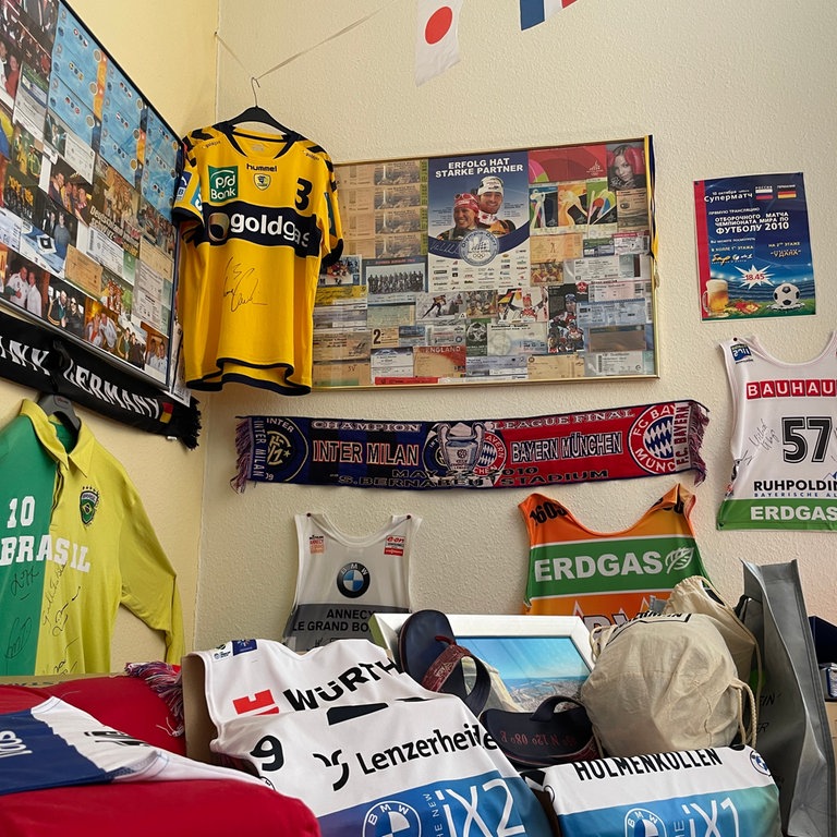 Das ganze Büro von Lars Krause in Bruchsal ist voll mit Erinnerungen von Olympia und anderen großen Sportevents.