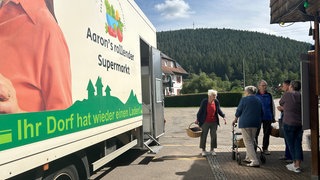 Die neue Mautpflicht betrifft auch den Betrieb von Aarons rollendem Supermarkt.