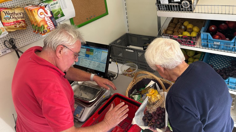 Die neue Mautpflicht betrifft auch den Betrieb von Aarons rollendem Supermarkt.