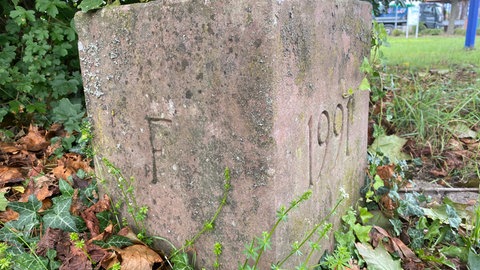 Grenzstein an der Grenze zwischen Deutschland und Frankreich in Lauterburg.