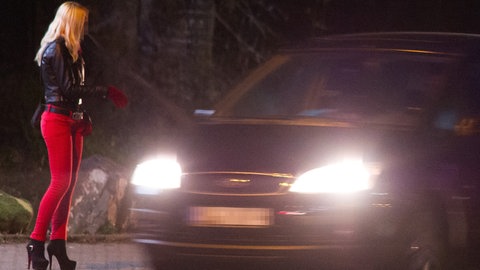 Prostituierte an einer Straße