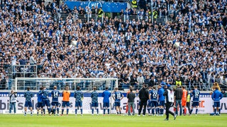 Karlsruher SC vor Fans im Wildparkstadion