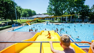 Start der Freibadsaison in Karlsruhe, Pforzheim und der Region. Der Sommer kann kommen!